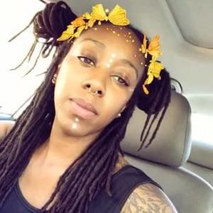 Meet your Posher, Bee